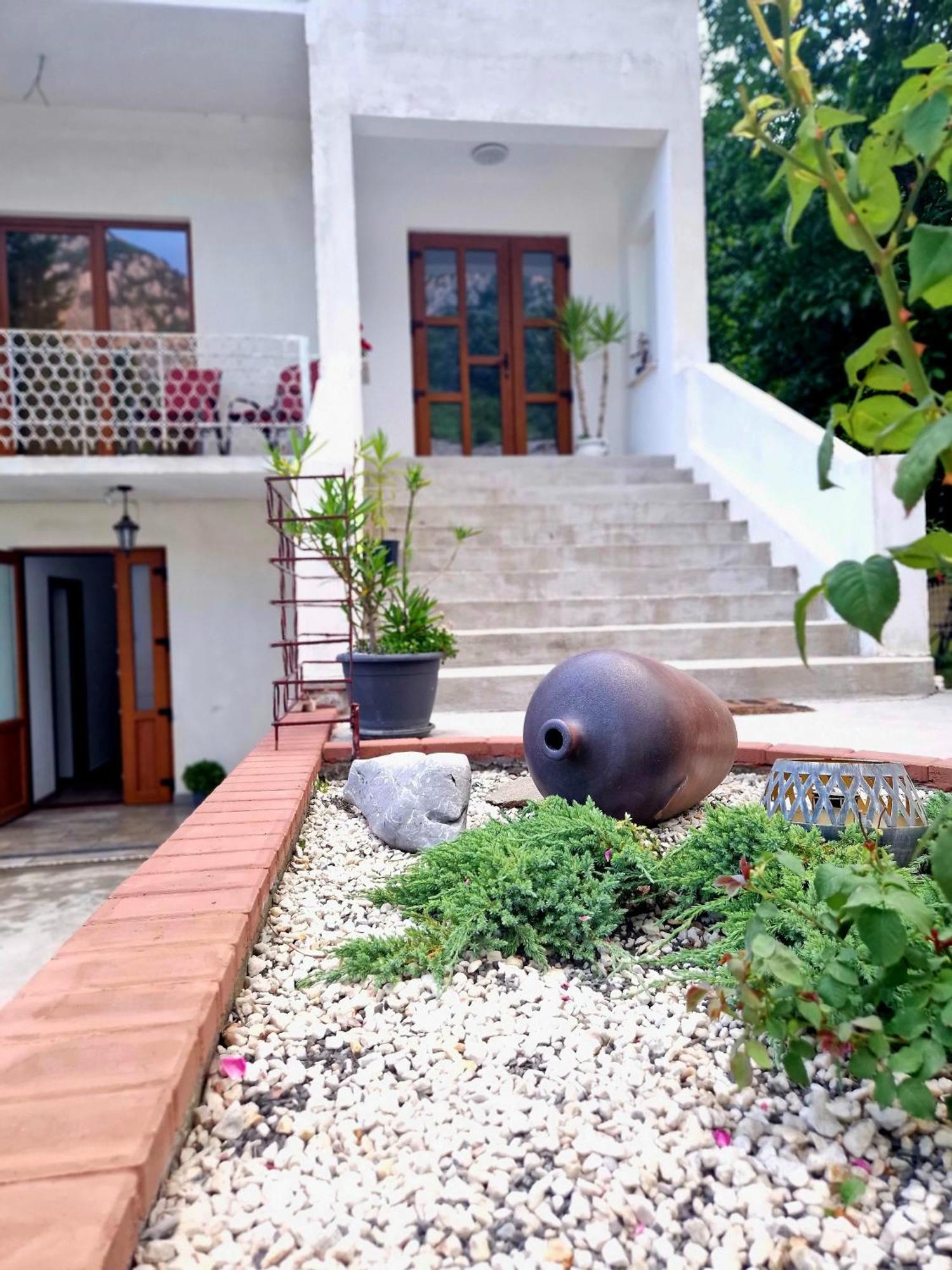 Renate House Hotell Băile Herculane Eksteriør bilde